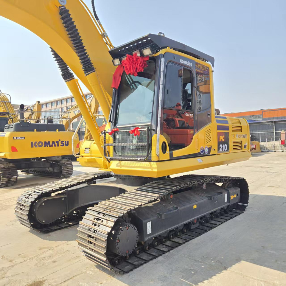KOMATSU PC210 - Багер: слика 2 KOMATSU PC210 - Багер: слика 2