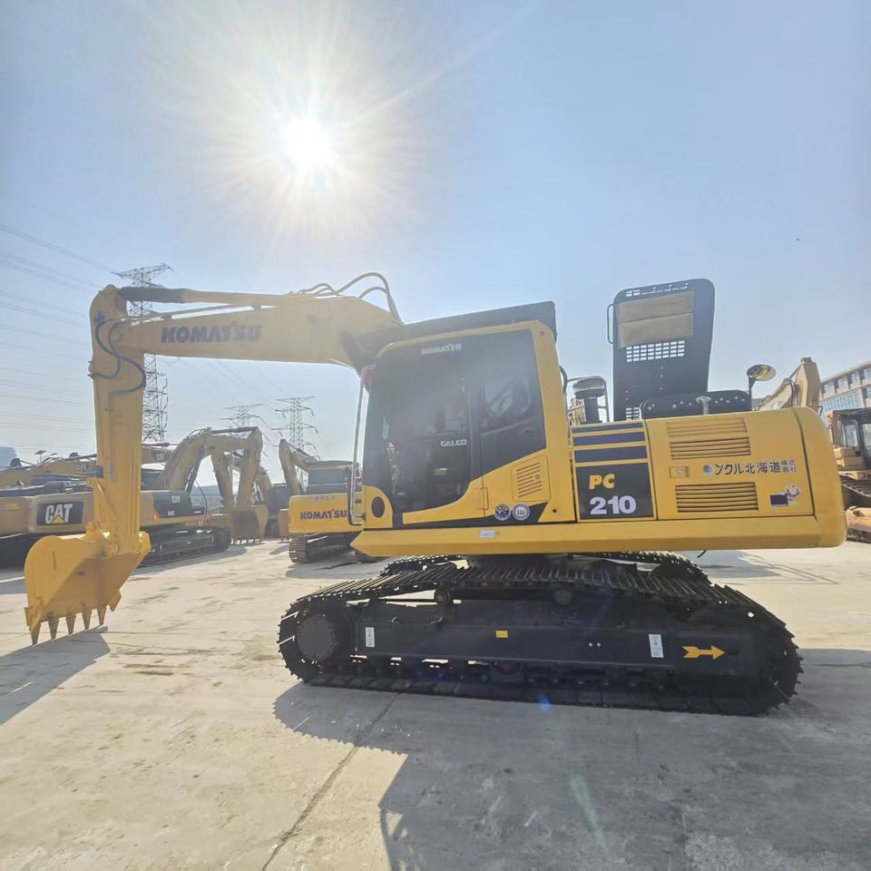 KOMATSU PC210 - Багер: слика 4 KOMATSU PC210 - Багер: слика 4