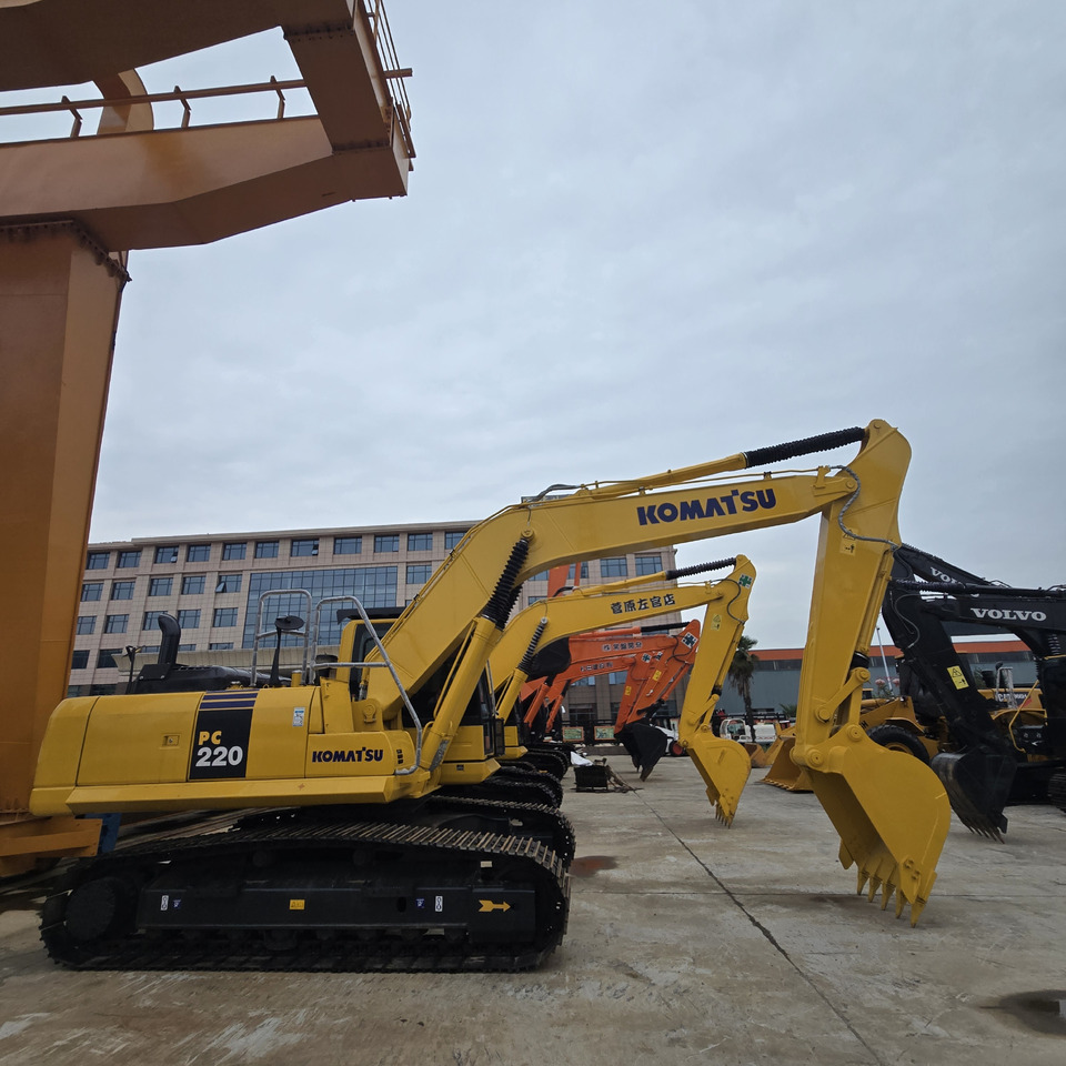 KOMATSU PC220-8 - Багер: слика 4 KOMATSU PC220-8 - Багер: слика 4