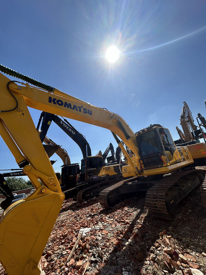 KOMATSU PC240-8 - Багер: слика 3 KOMATSU PC240-8 - Багер: слика 3