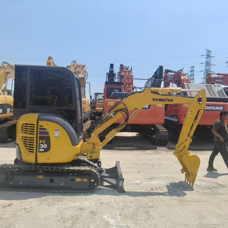 KOMATSU PC30MR - Мини багер: слика 1 KOMATSU PC30MR - Мини багер: слика 1