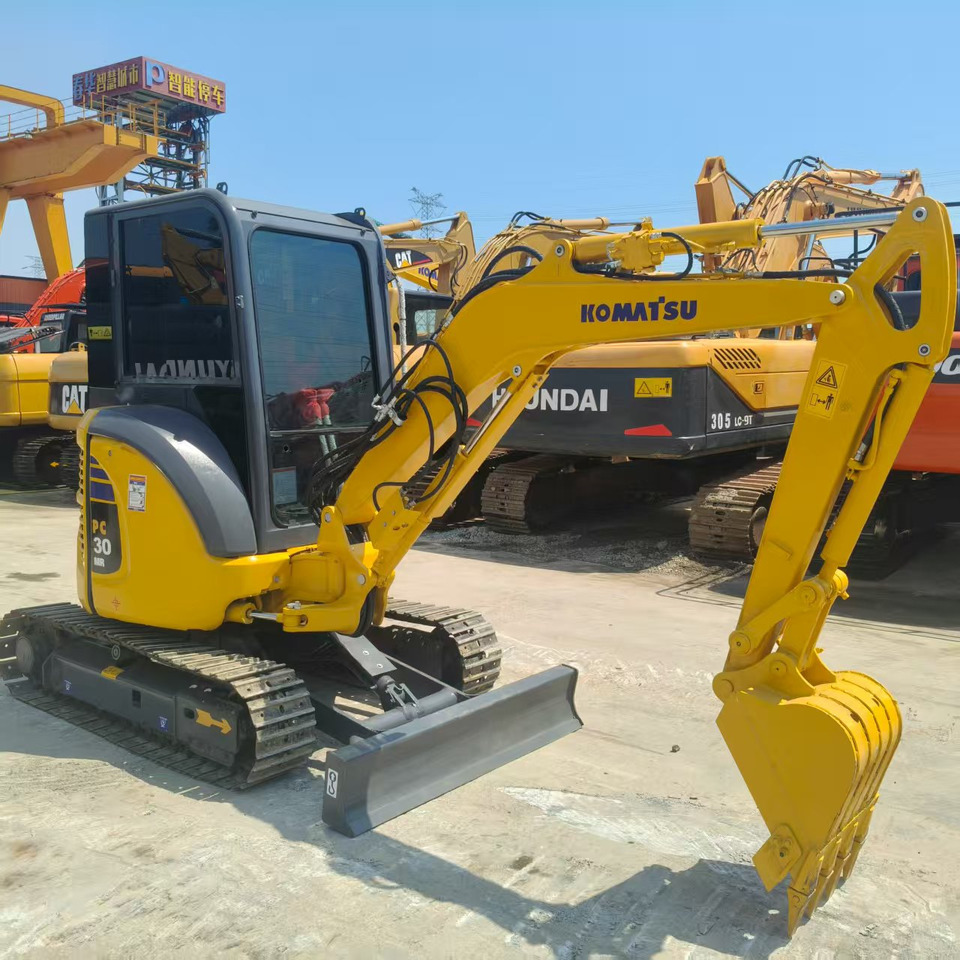 KOMATSU PC30MR - Мини багер: слика 2 KOMATSU PC30MR - Мини багер: слика 2