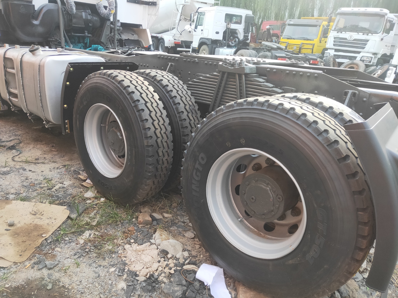 Камион влекач Sinotruk HOWO A7 6*4 Tractor: слика 8