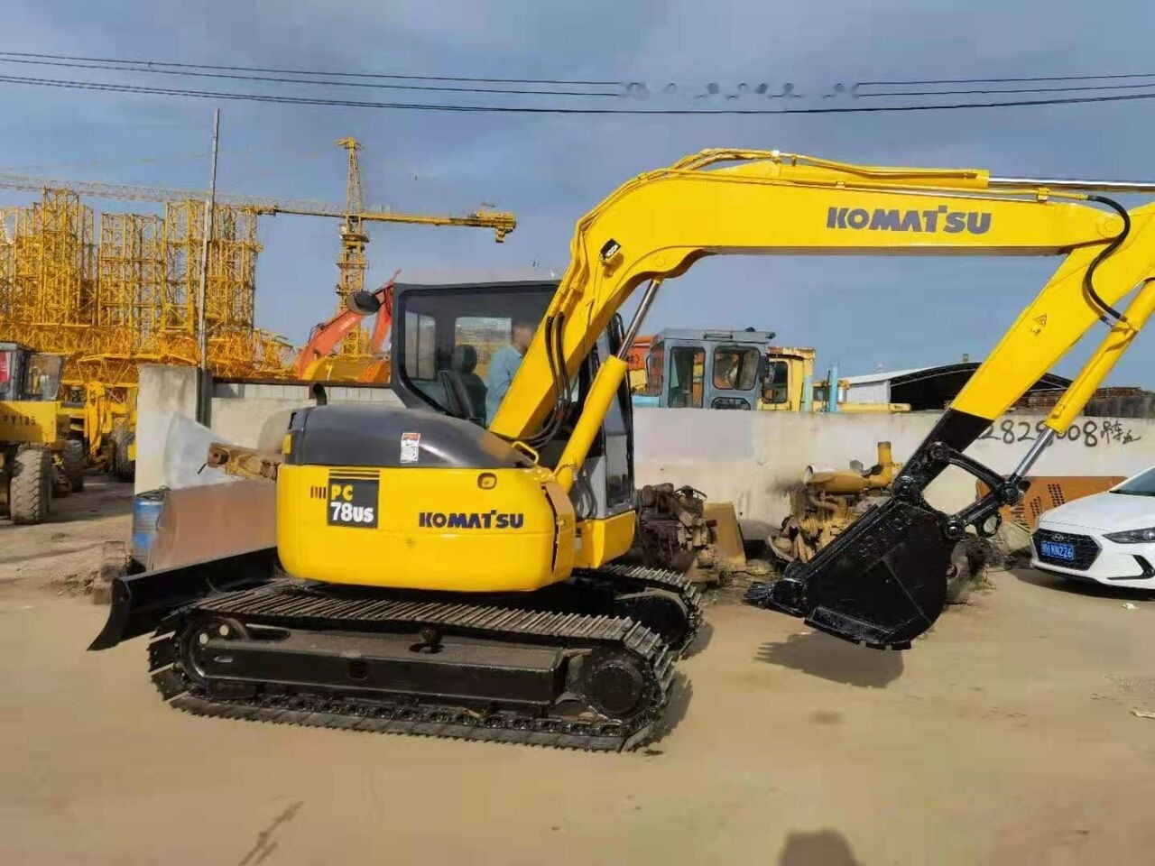 Komatsu PC78US - Мини багер: слика 1 Komatsu PC78US - Мини багер: слика 1