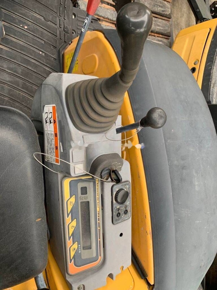 Kubota U 35-5 - Мини багер: слика 3 Kubota U 35-5 - Мини багер: слика 3