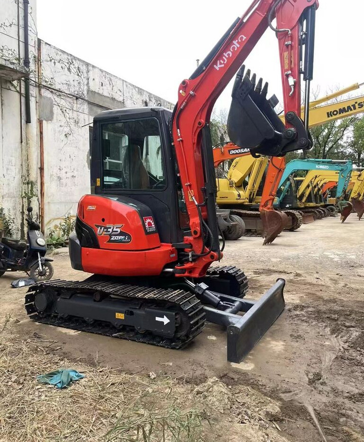 Kubota U35 - Багер гасеничар: слика 2 Kubota U35 - Багер гасеничар: слика 2