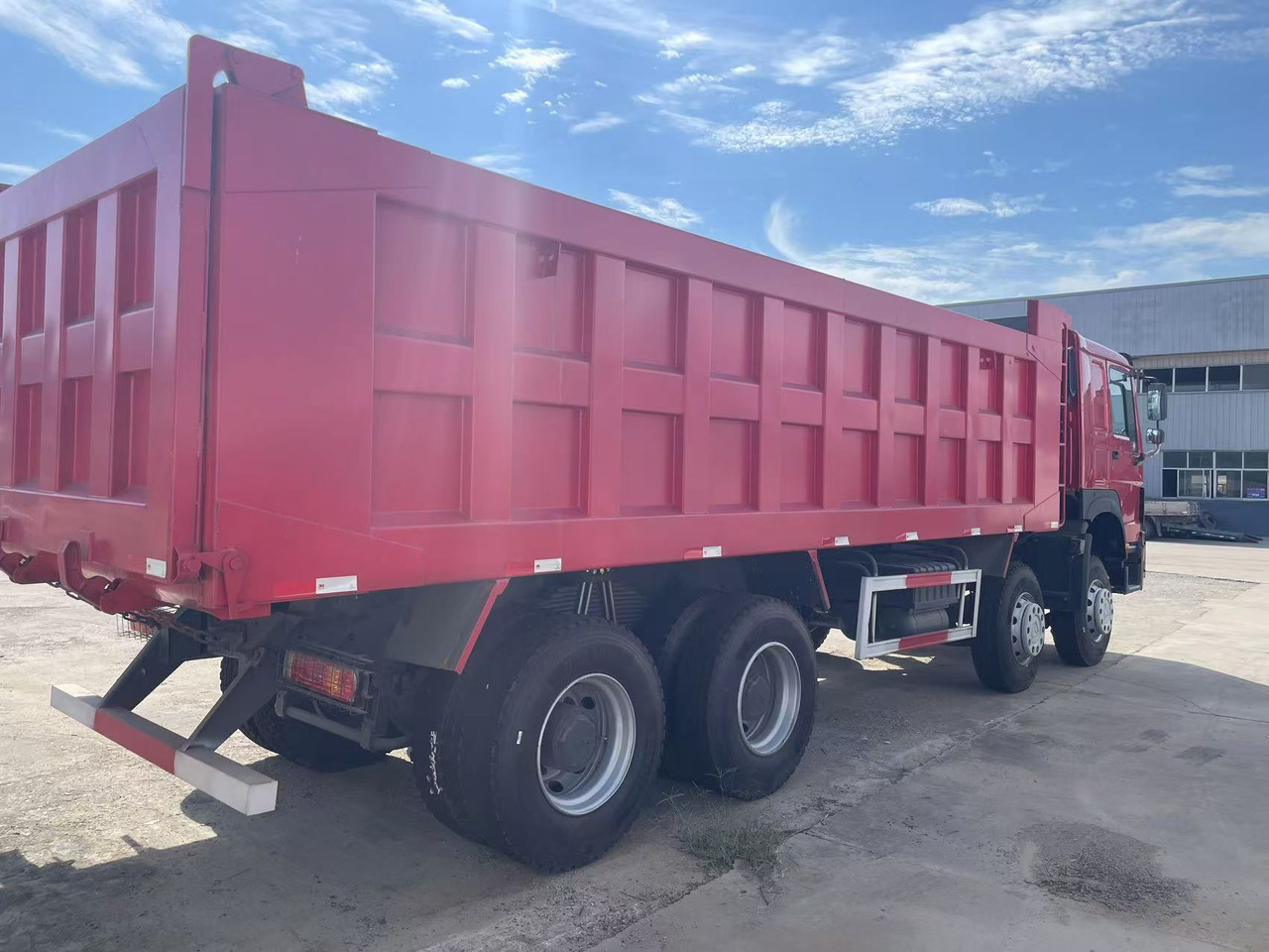 Sinotruk HOWO 371 8*4 Dump truck - Кипер: слика 2 Sinotruk HOWO 371 8*4 Dump truck - Кипер: слика 2