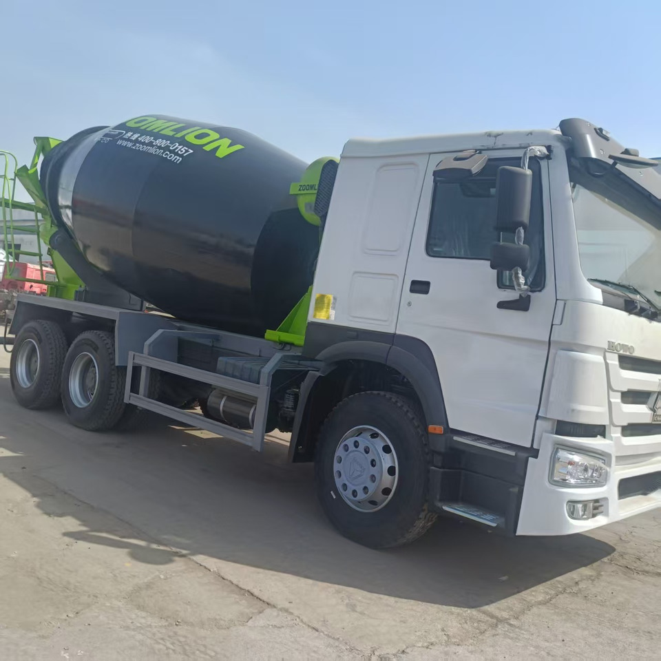 Sinotruk HOWO 6*4 Concrete mixer truck - Камион миксер за бетон: слика 3 Sinotruk HOWO 6*4 Concrete mixer truck - Камион миксер за бетон: слика 3