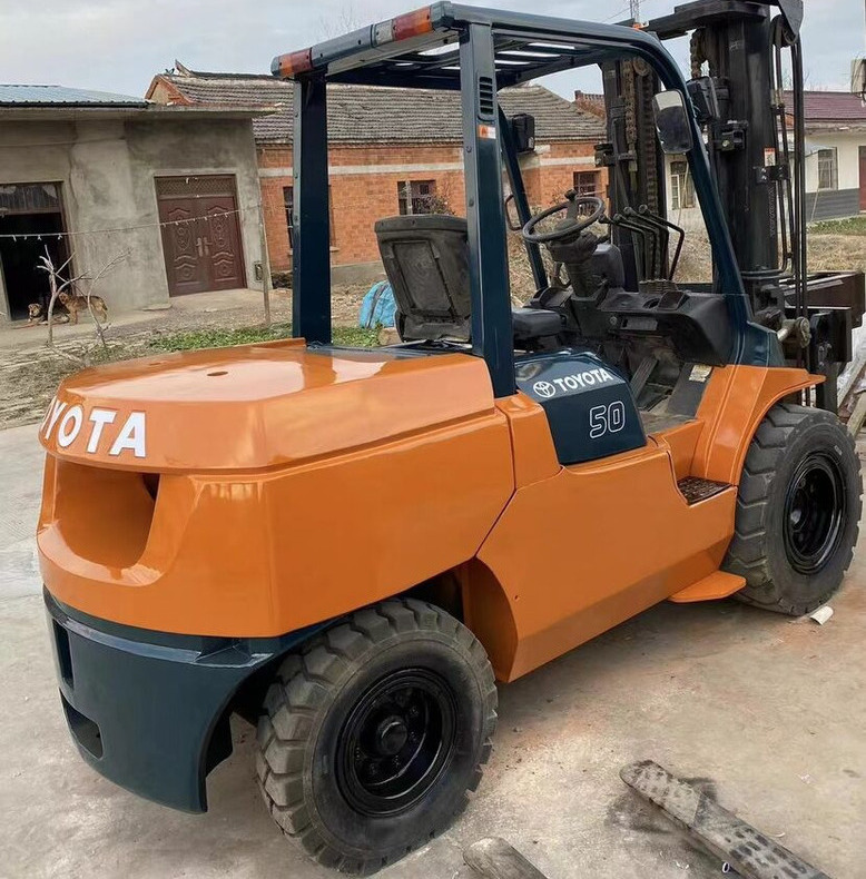 Toyota FD50 - Дизел вилушкар: слика 1 Toyota FD50 - Дизел вилушкар: слика 1