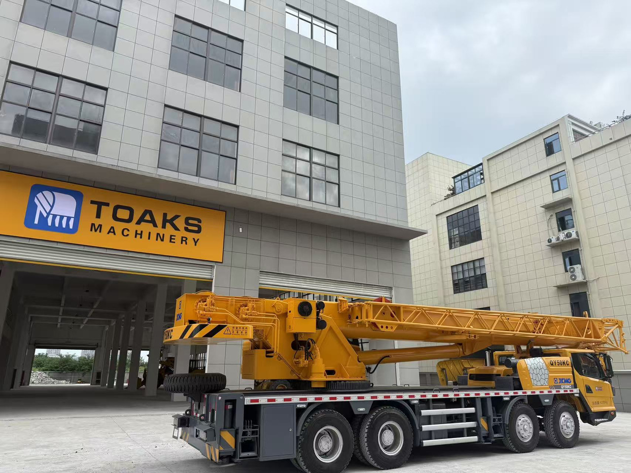 XCMG QY50KC - Мобилен кран: слика 4 XCMG QY50KC - Мобилен кран: слика 4