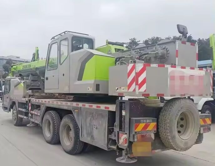 Zoomlion ZTC250-1 - Мобилен кран: слика 4 Zoomlion ZTC250-1 - Мобилен кран: слика 4
