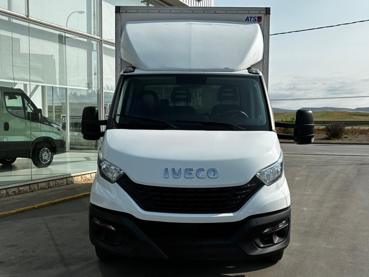 Caja cerrada IVECO 35C16 20m3 - Комбе фургон: слика 2 Caja cerrada IVECO 35C16 20m3 - Комбе фургон: слика 2