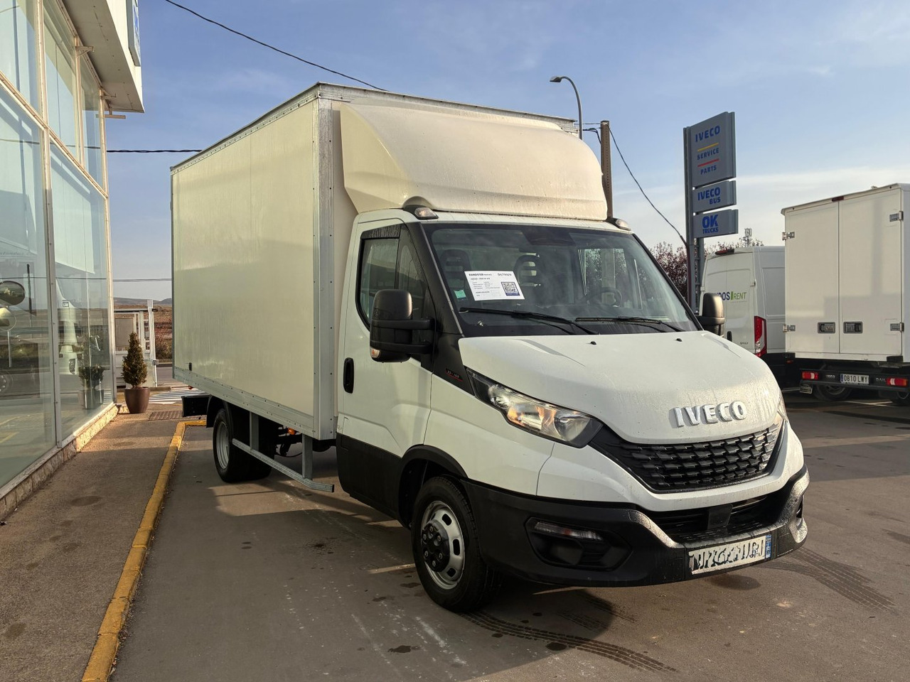 Caja cerrada IVECO 35C16 3.0 20m3 con puertas traseras - Комбе фургон: слика 3 Caja cerrada IVECO 35C16 3.0 20m3 con puertas traseras - Комбе фургон: слика 3
