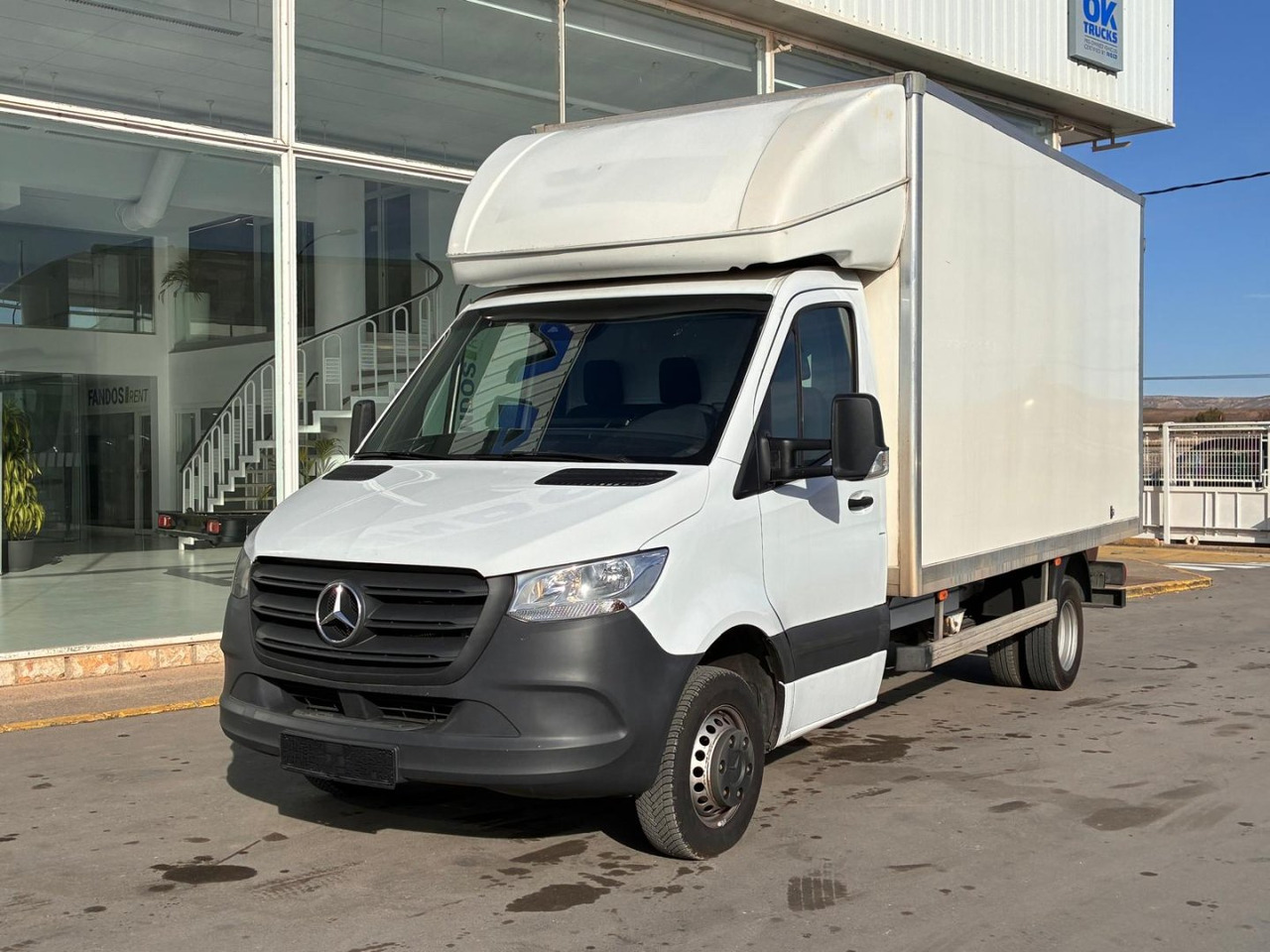 Caja cerrada Mercedes Sprinter 514 20m3 con puertas traseras - Комбе фургон: слика 1 Caja cerrada Mercedes Sprinter 514 20m3 con puertas traseras - Комбе фургон: слика 1