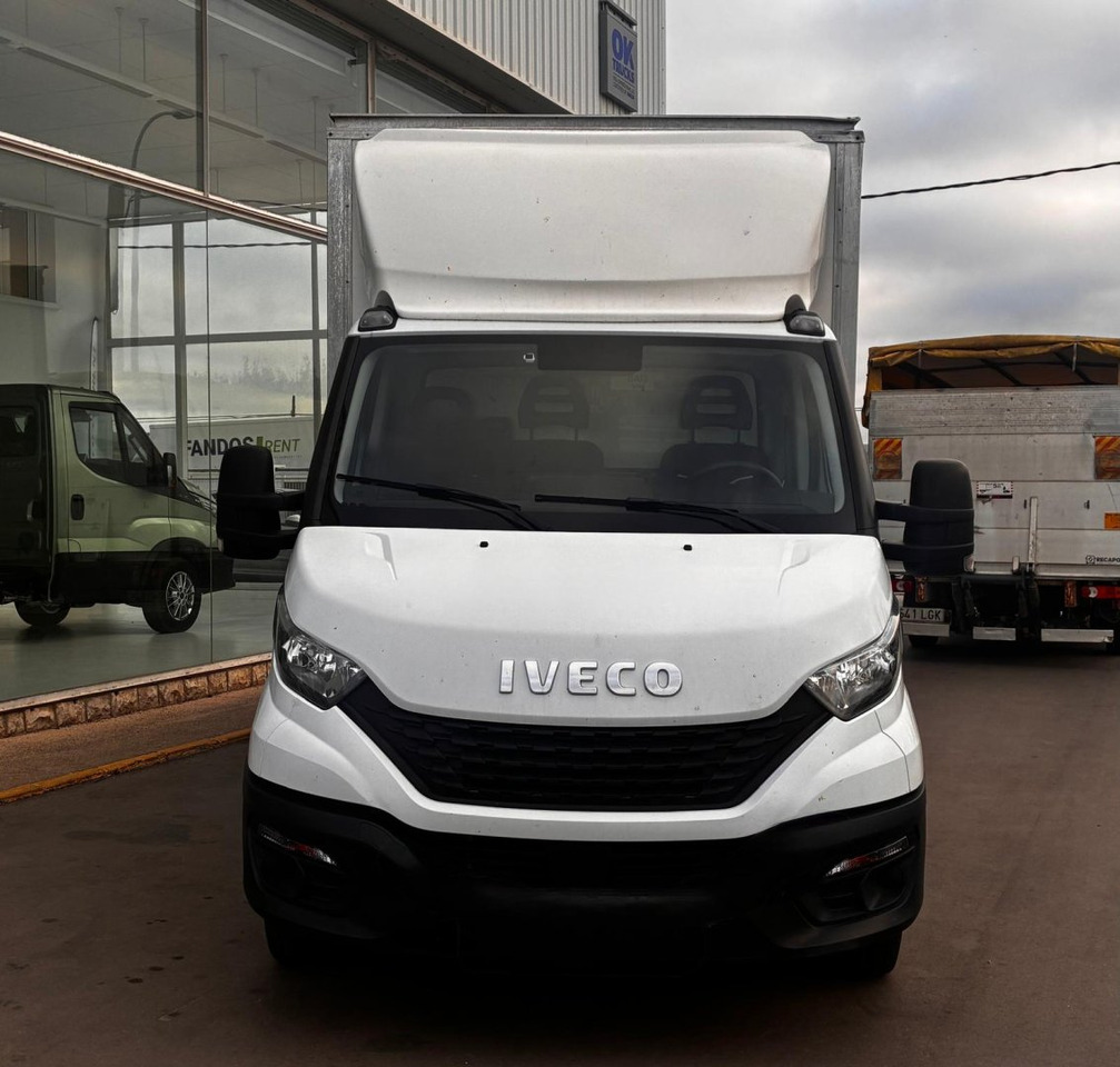 Caja cerrada con plataforma elevadora IVECO 35C16 3.0 20m3 - Комбе фургон: слика 2 Caja cerrada con plataforma elevadora IVECO 35C16 3.0 20m3 - Комбе фургон: слика 2