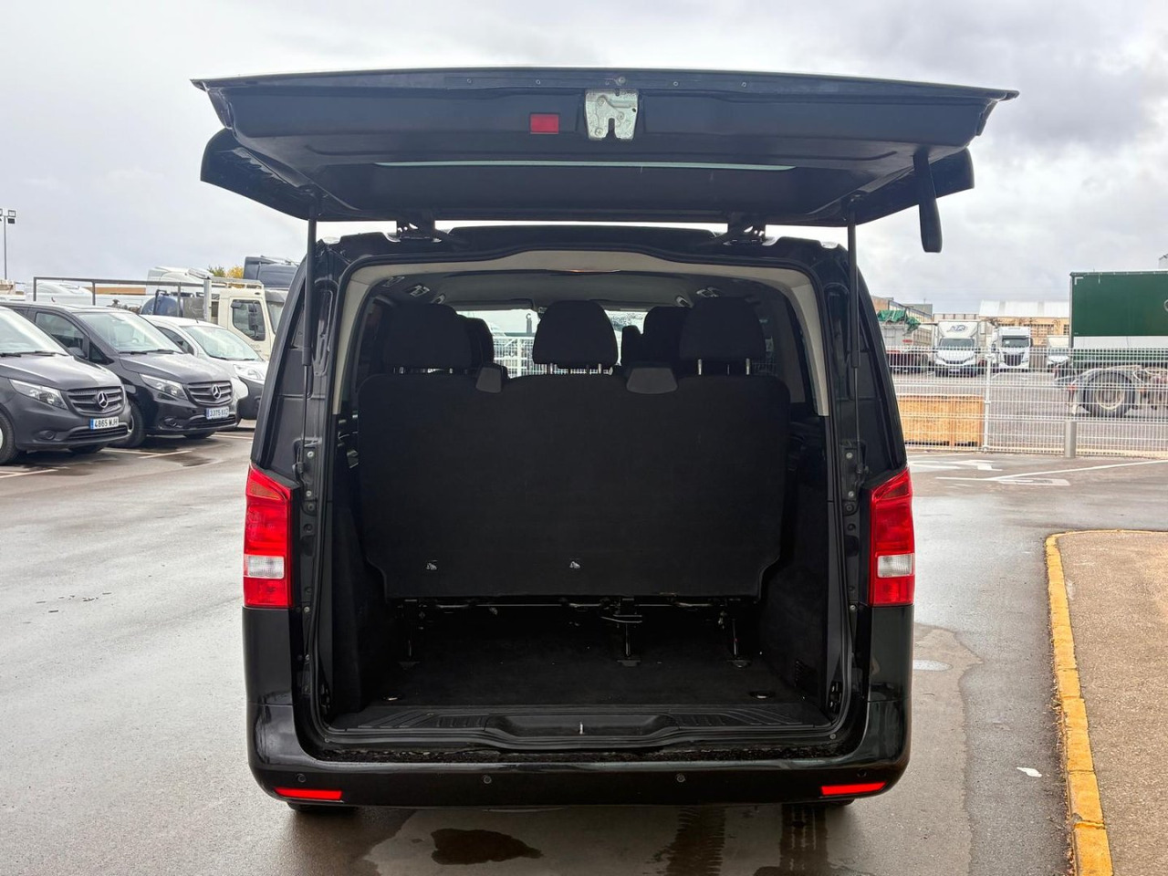 Furgón Mercedes Vito Tourer Pro 115 dci automática. - Товарно комбе: слика 5 Furgón Mercedes Vito Tourer Pro 115 dci automática. - Товарно комбе: слика 5