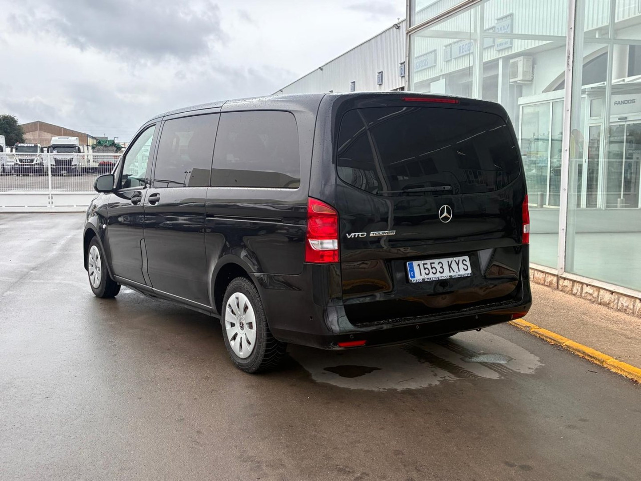 Furgón Mercedes Vito Tourer Pro 115 dci automática. - Товарно комбе: слика 4 Furgón Mercedes Vito Tourer Pro 115 dci automática. - Товарно комбе: слика 4