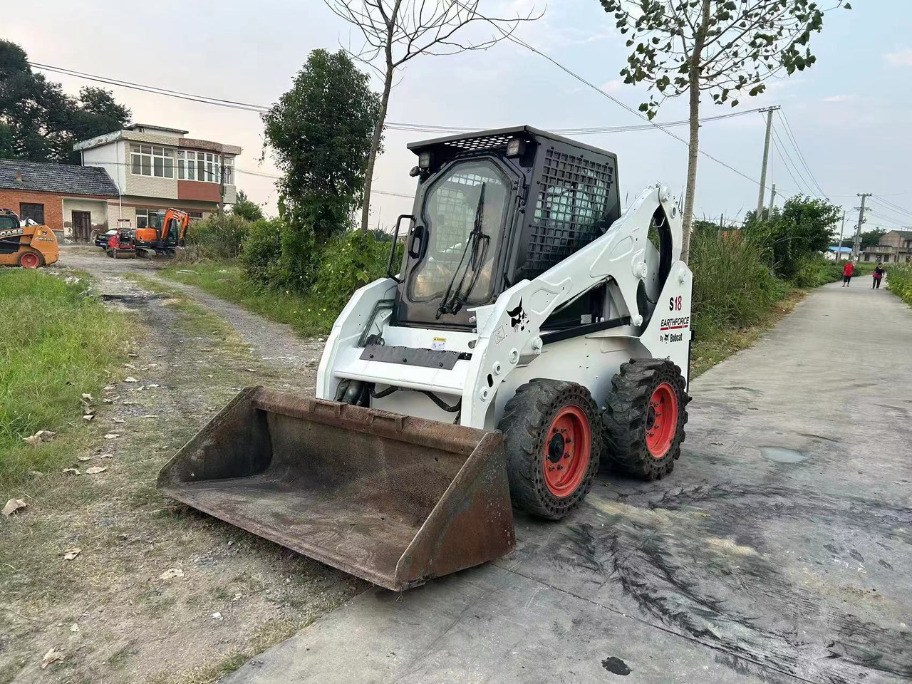 BOBCAT S18 - Компактен натоварувач: слика 3 BOBCAT S18 - Компактен натоварувач: слика 3