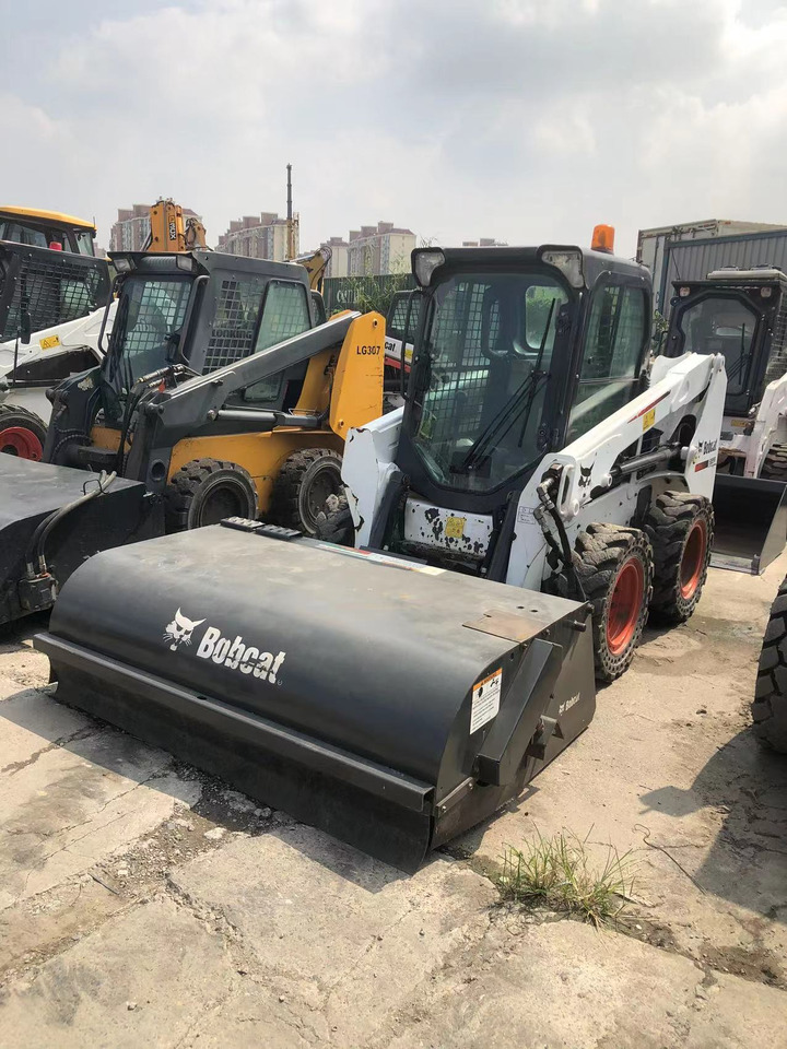 BOBCAT S550 - Компактен натоварувач: слика 2 BOBCAT S550 - Компактен натоварувач: слика 2