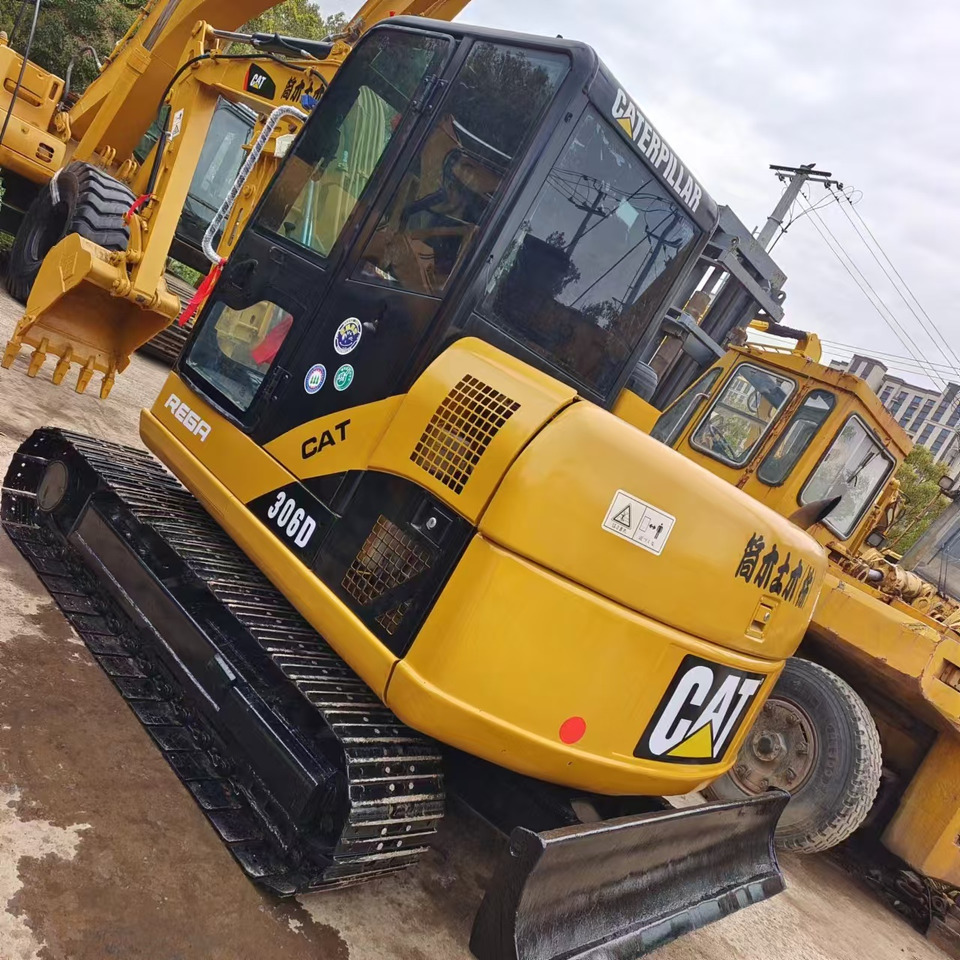 CAT 306D - Мини багер: слика 1 CAT 306D - Мини багер: слика 1