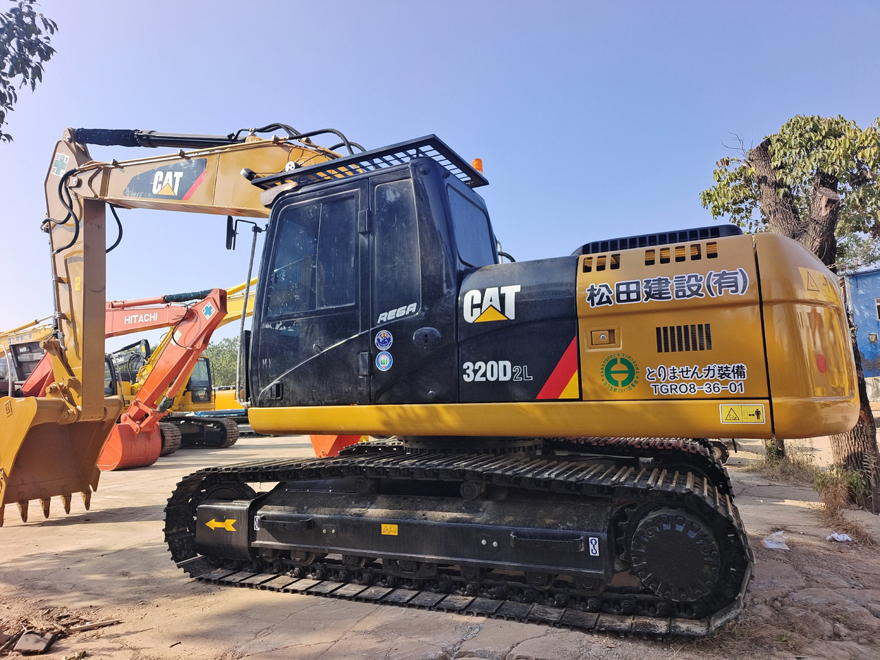 CAT 320D2L - Багер гасеничар: слика 1 CAT 320D2L - Багер гасеничар: слика 1