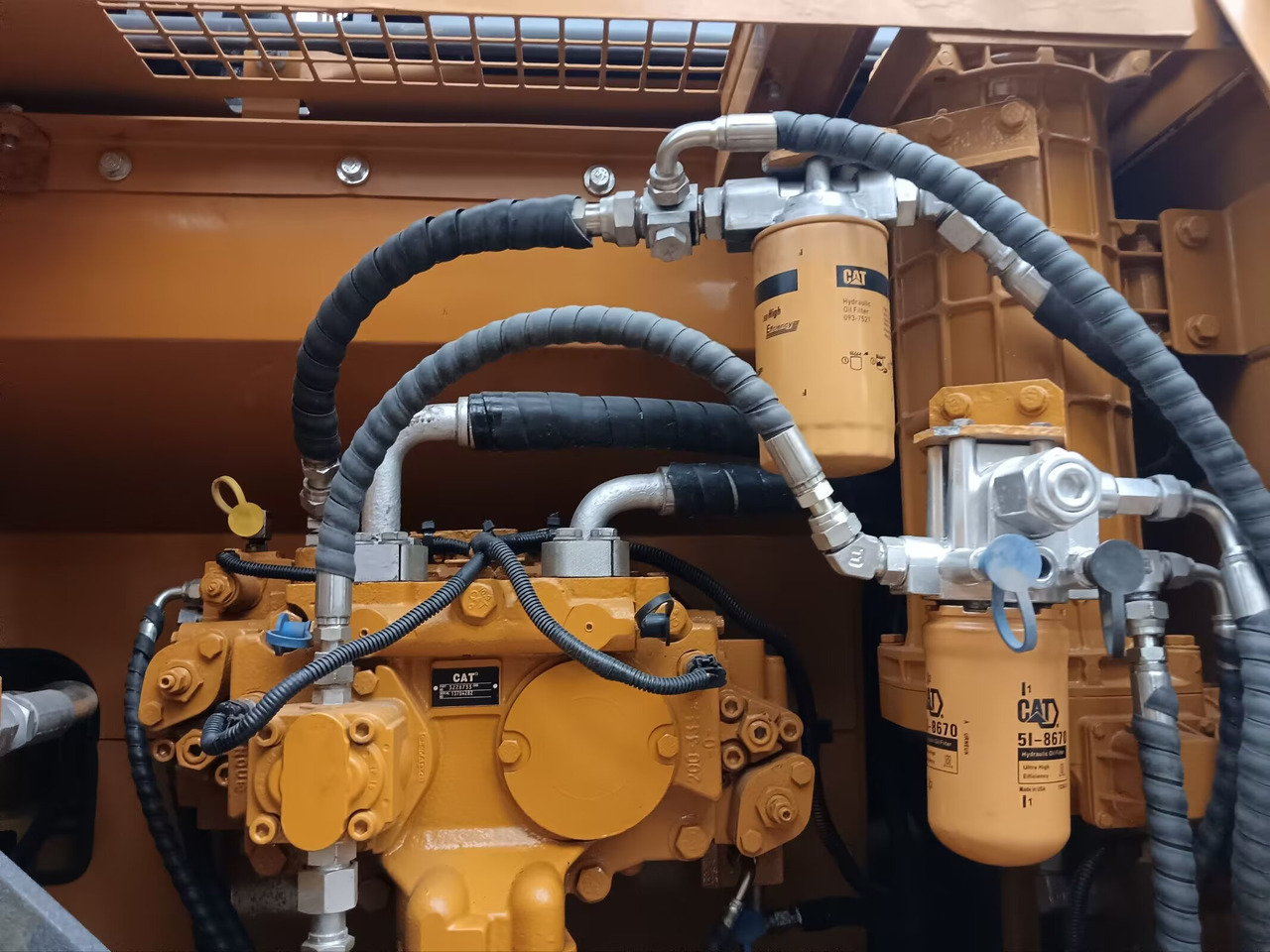 CAT 329D2L WITH 3 CAMERAS - Багер гасеничар: слика 2 CAT 329D2L WITH 3 CAMERAS - Багер гасеничар: слика 2