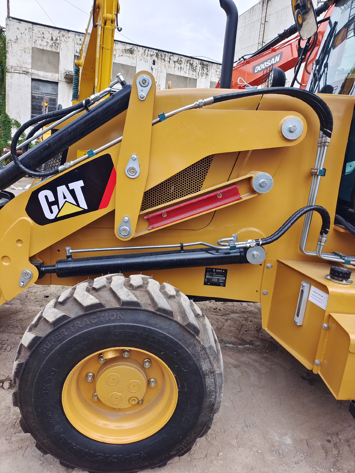 CAT 420F2 BRAND NEW - Ровокопач: слика 2 CAT 420F2 BRAND NEW - Ровокопач: слика 2