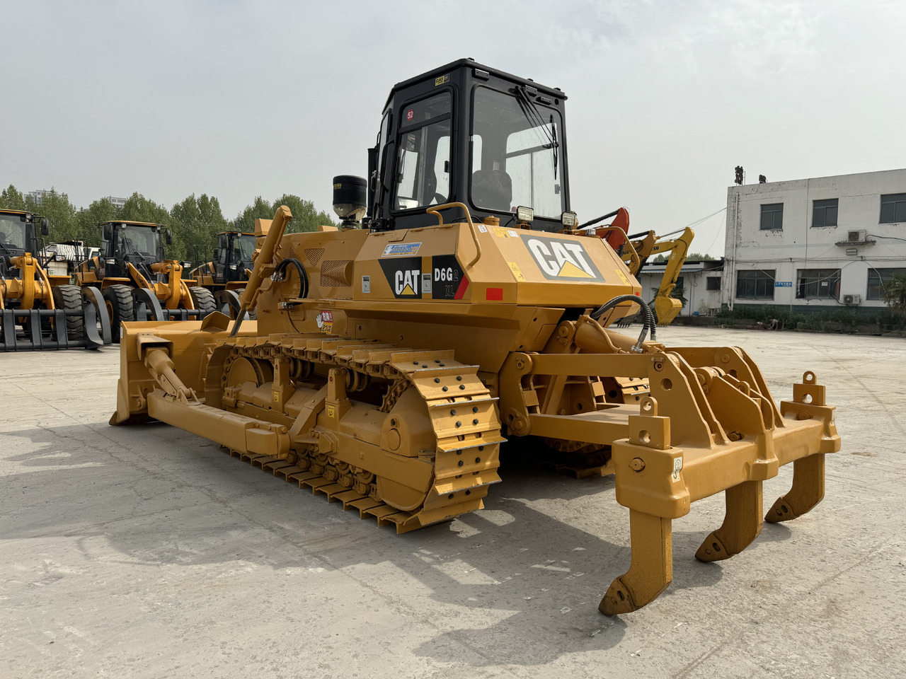 CAT D6G - Булдожер: слика 3 CAT D6G - Булдожер: слика 3