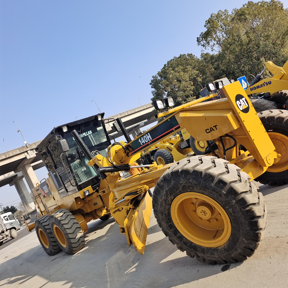 CATERPILLAR 140H CAT 140K 140G - Порамнувач: слика 1 CATERPILLAR 140H CAT 140K 140G - Порамнувач: слика 1
