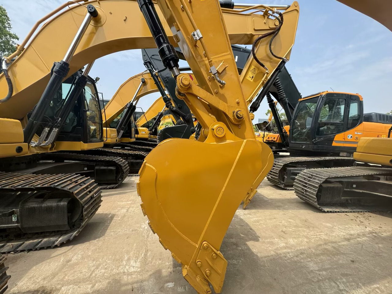 CATERPILLAR 323 GC CAT 323GC - Багер гасеничар: слика 3 CATERPILLAR 323 GC CAT 323GC - Багер гасеничар: слика 3