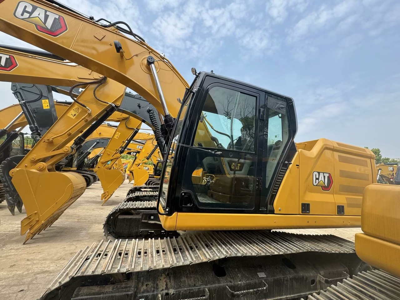 CATERPILLAR 323GC CAT 323 GC - Багер гасеничар: слика 1 CATERPILLAR 323GC CAT 323 GC - Багер гасеничар: слика 1