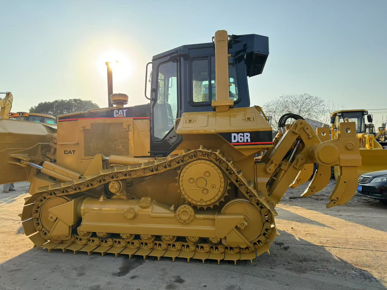 CATERPILLAR D6R CAT D6 R D6G D7G D7R D8R D9R - Булдожер: слика 3 CATERPILLAR D6R CAT D6 R D6G D7G D7R D8R D9R - Булдожер: слика 3