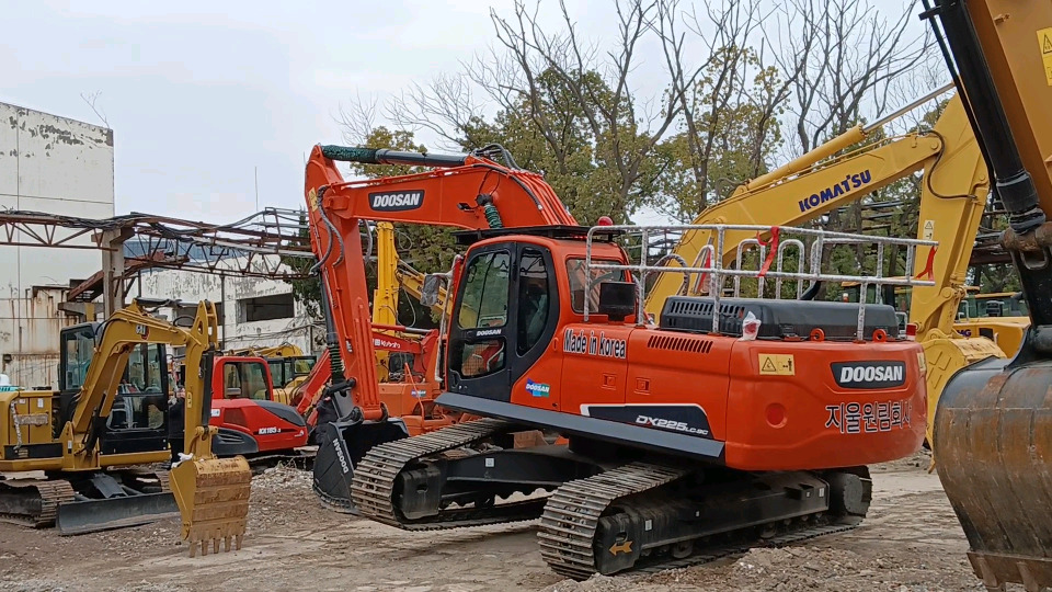 DOOSAN DX 225 LC - 9 C DX225 LCA - Багер гасеничар: слика 3 DOOSAN DX 225 LC - 9 C DX225 LCA - Багер гасеничар: слика 3