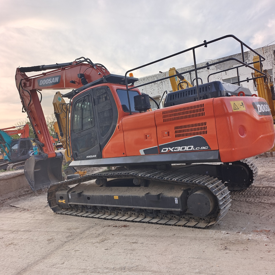 DOOSAN DX 300 LC - 9C - Багер гасеничар: слика 1 DOOSAN DX 300 LC - 9C - Багер гасеничар: слика 1