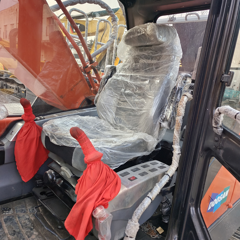 DOOSAN DX300 DX300LC-9C DX300LCA DX340 DX225 - Багер гасеничар: слика 4 DOOSAN DX300 DX300LC-9C DX300LCA DX340 DX225 - Багер гасеничар: слика 4