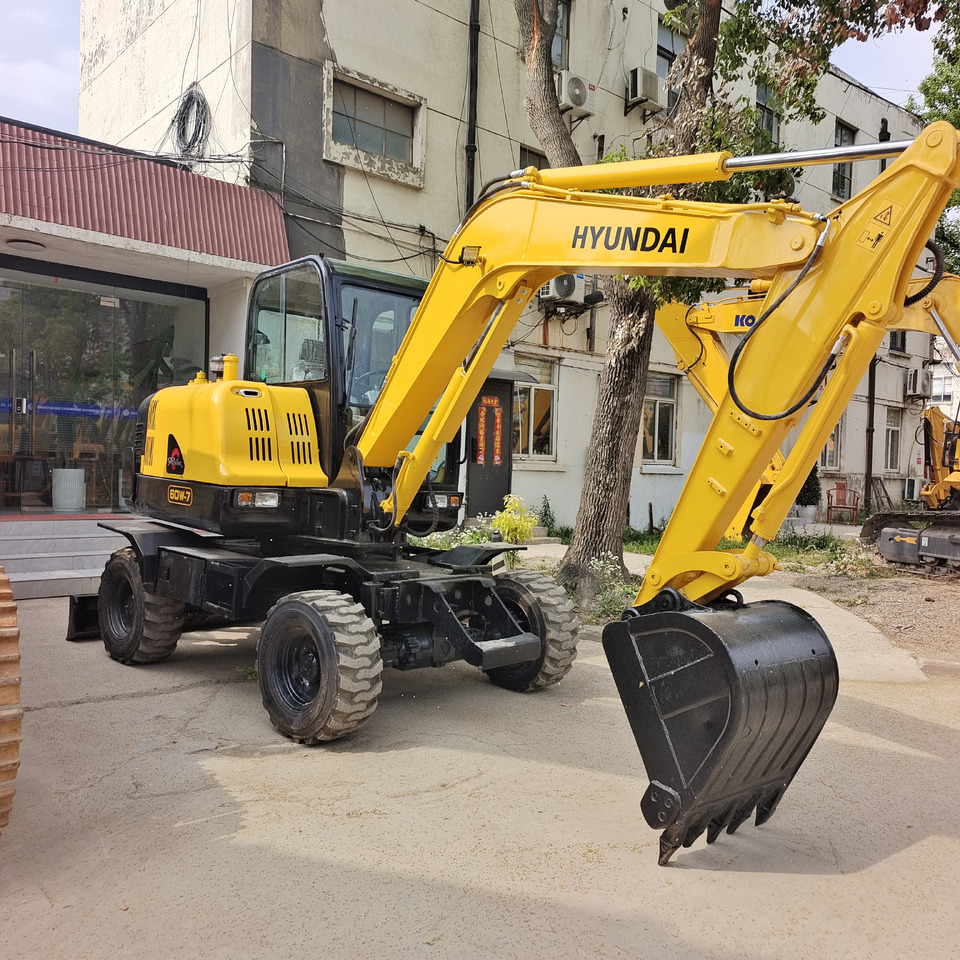 HYUNDAI R60-9 - Багер на тркала: слика 1 HYUNDAI R60-9 - Багер на тркала: слика 1