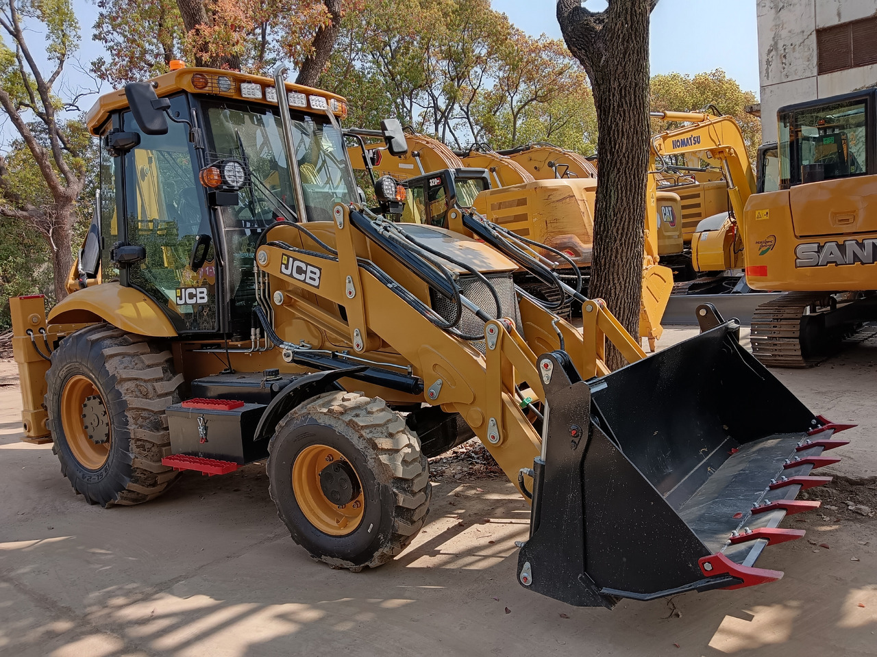 JCB 3CX 4CX 4*4 - Ровокопач: слика 4 JCB 3CX 4CX 4*4 - Ровокопач: слика 4