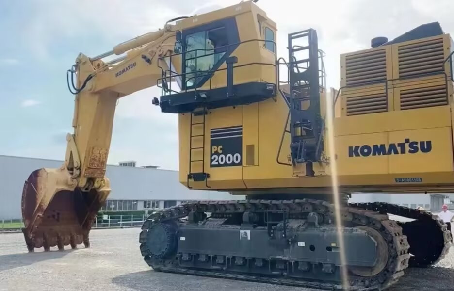 KOMATSU PC2000 MINGING CRAWLER EXCAVATOR - Рударска машина: слика 1 KOMATSU PC2000 MINGING CRAWLER EXCAVATOR - Рударска машина: слика 1