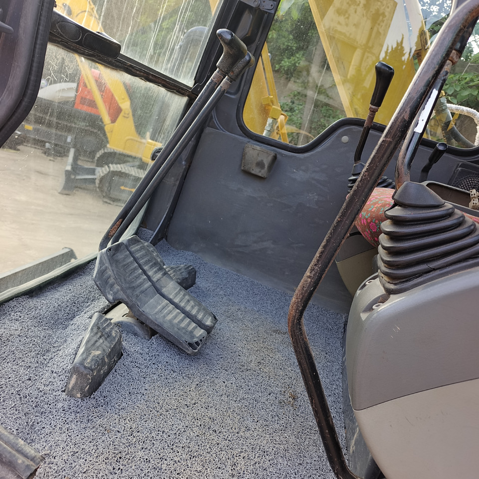 KOMATSU PC60 - Мини багер: слика 4 KOMATSU PC60 - Мини багер: слика 4