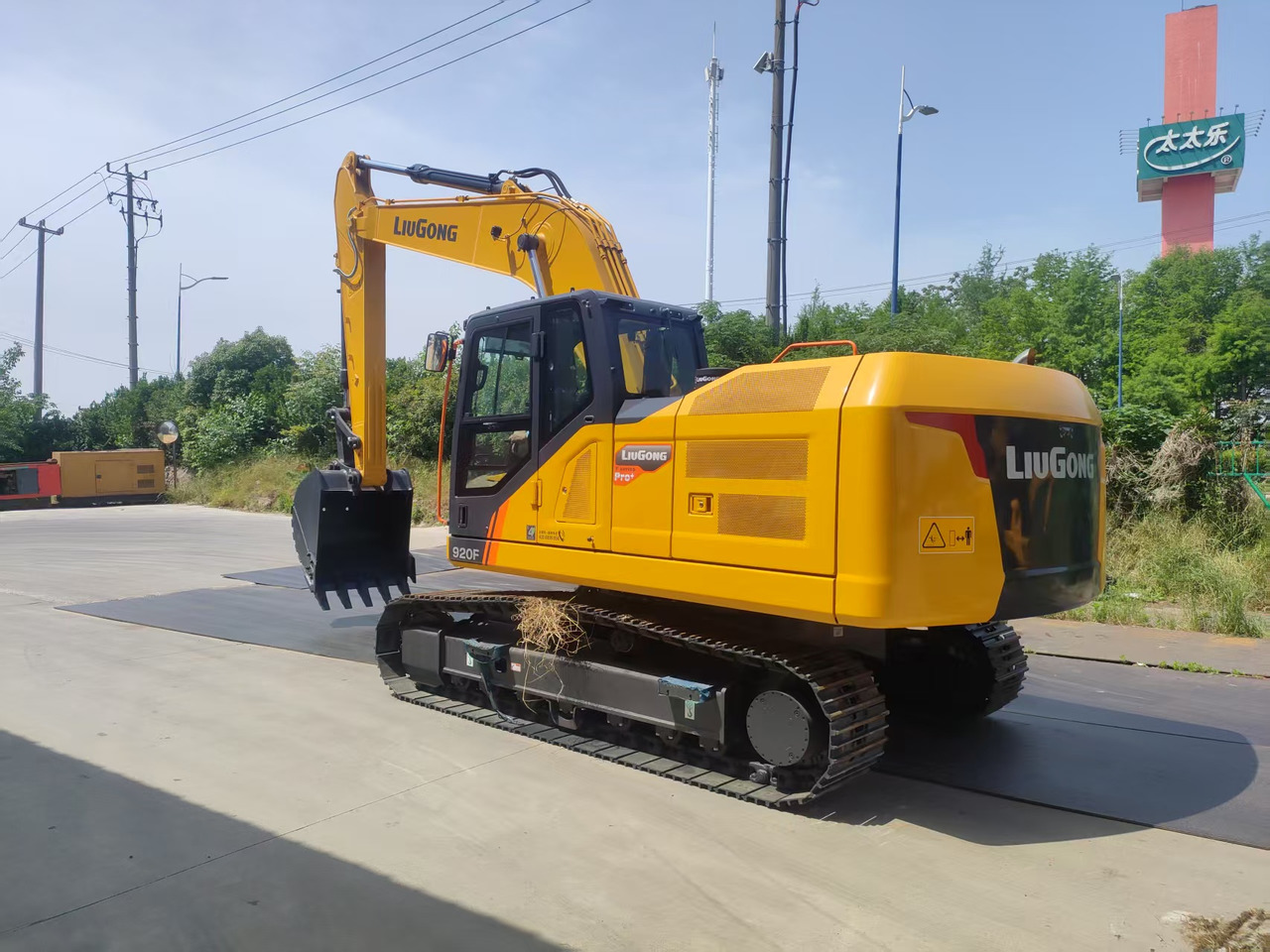LIUGONG 920FG4 100% Brand New 21.5 TON 20 TON - Багер гасеничар: слика 1 LIUGONG 920FG4 100% Brand New 21.5 TON 20 TON - Багер гасеничар: слика 1