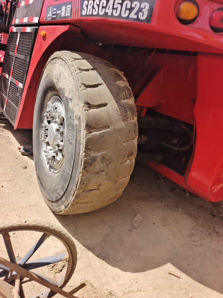 SANY SRSC45C23 45 TON - Сложувачки досегнувач: слика 5 SANY SRSC45C23 45 TON - Сложувачки досегнувач: слика 5