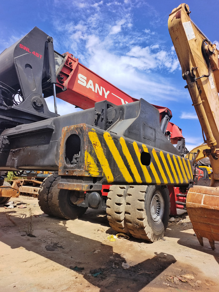 SANY SRSC45C23 45 TON - Сложувачки досегнувач: слика 3 SANY SRSC45C23 45 TON - Сложувачки досегнувач: слика 3