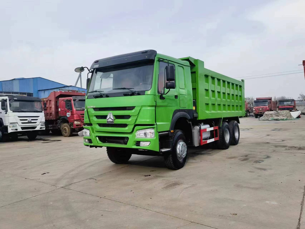 SINOTRUK HOWO 6*4 8*4 DUMP TRUCK - Кипер: слика 1 SINOTRUK HOWO 6*4 8*4 DUMP TRUCK - Кипер: слика 1