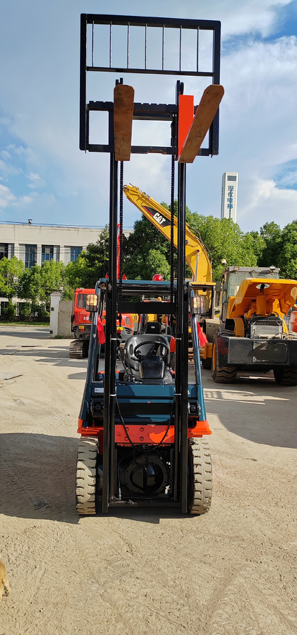 TOYOTA FD30 - Вилушкар: слика 2 TOYOTA FD30 - Вилушкар: слика 2