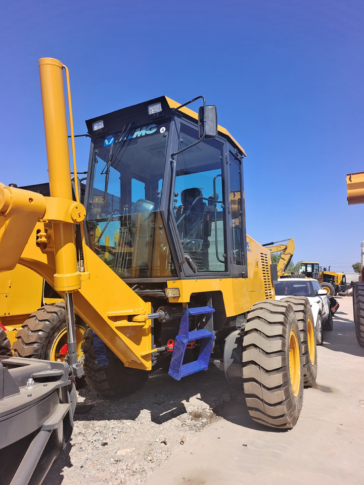 XCMG GR1803 - Порамнувач: слика 5 XCMG GR1803 - Порамнувач: слика 5