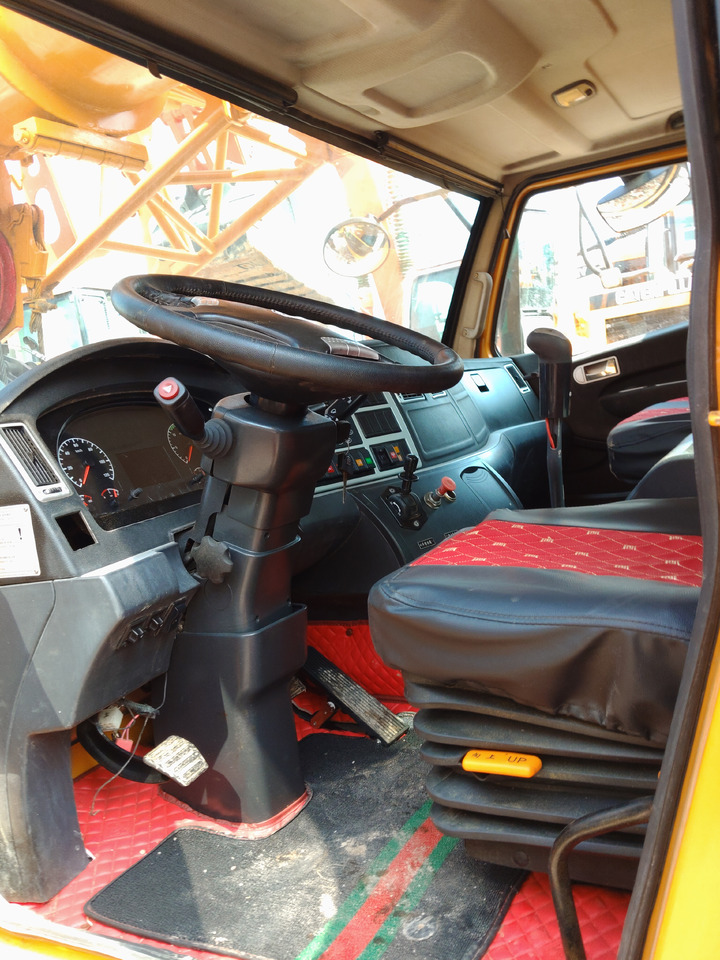 XCMG XCT50K - Мобилен кран: слика 3 XCMG XCT50K - Мобилен кран: слика 3