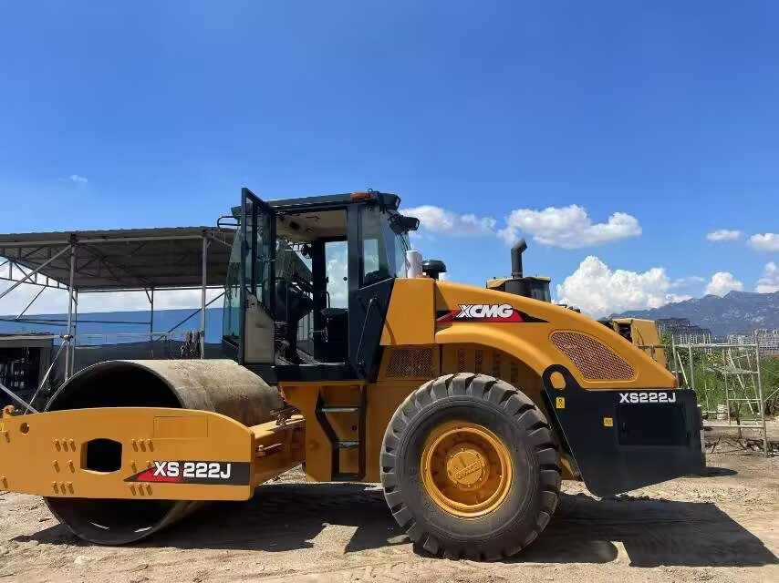 XCMG XS222J - Ваљак за пат: слика 1 XCMG XS222J - Ваљак за пат: слика 1