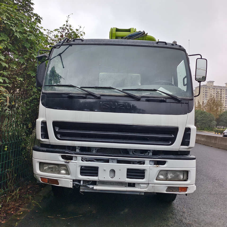 ZOOMLION ZLJ5336THBSE 47 METER PUMP TRUCK - Миксер пумпа: слика 2 ZOOMLION ZLJ5336THBSE 47 METER PUMP TRUCK - Миксер пумпа: слика 2