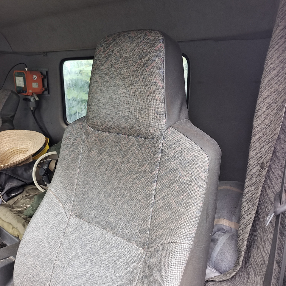 ZOOMLION ZLJ5336THBSE 47 METER PUMP TRUCK - Миксер пумпа: слика 4 ZOOMLION ZLJ5336THBSE 47 METER PUMP TRUCK - Миксер пумпа: слика 4