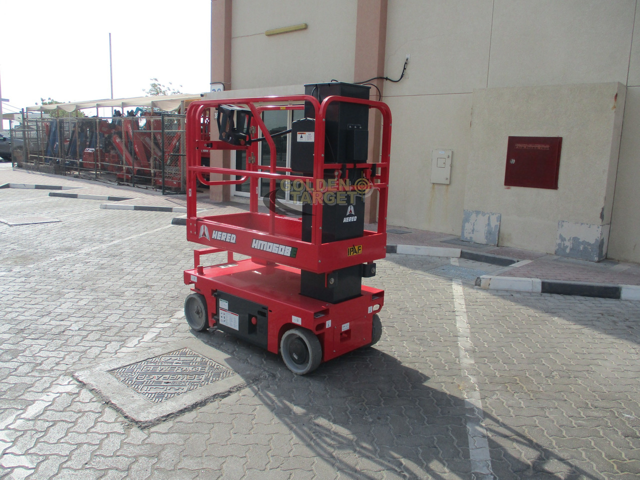 Hered HM0608E Vertical Mast Lift - Кревач ножица: слика 4 Hered HM0608E Vertical Mast Lift - Кревач ножица: слика 4